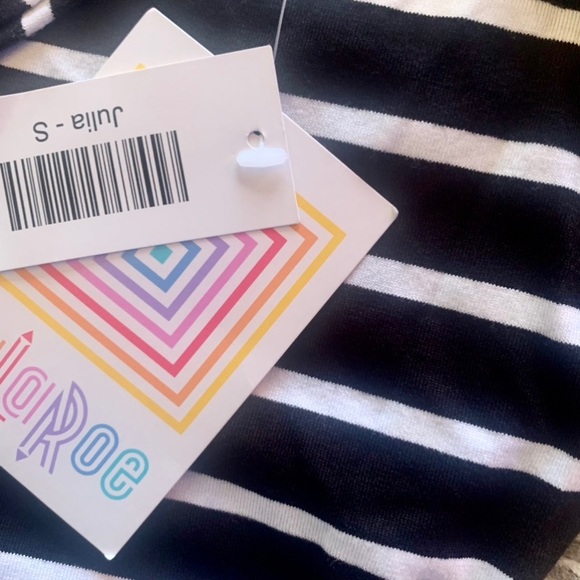 BRAND NEW LULAROE BLACK AND WHITE STRIPES DRESS - Picture 7 of 8